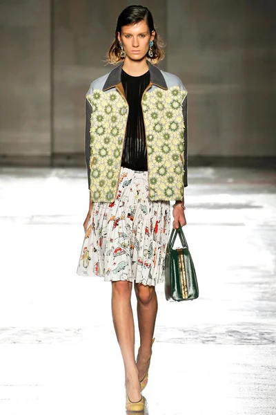 Look 4